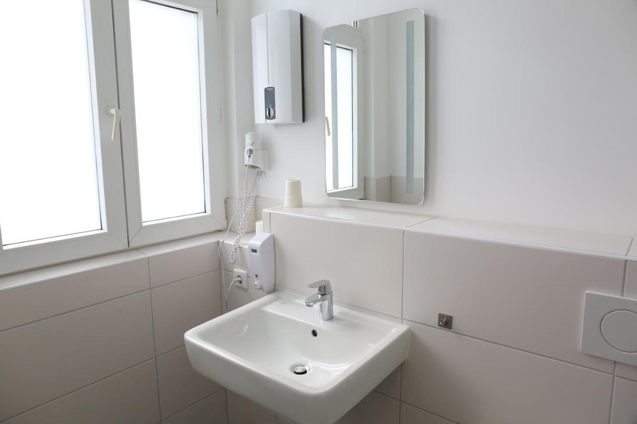 Dreams Bielefeld Hostel Ngoại thất bức ảnh